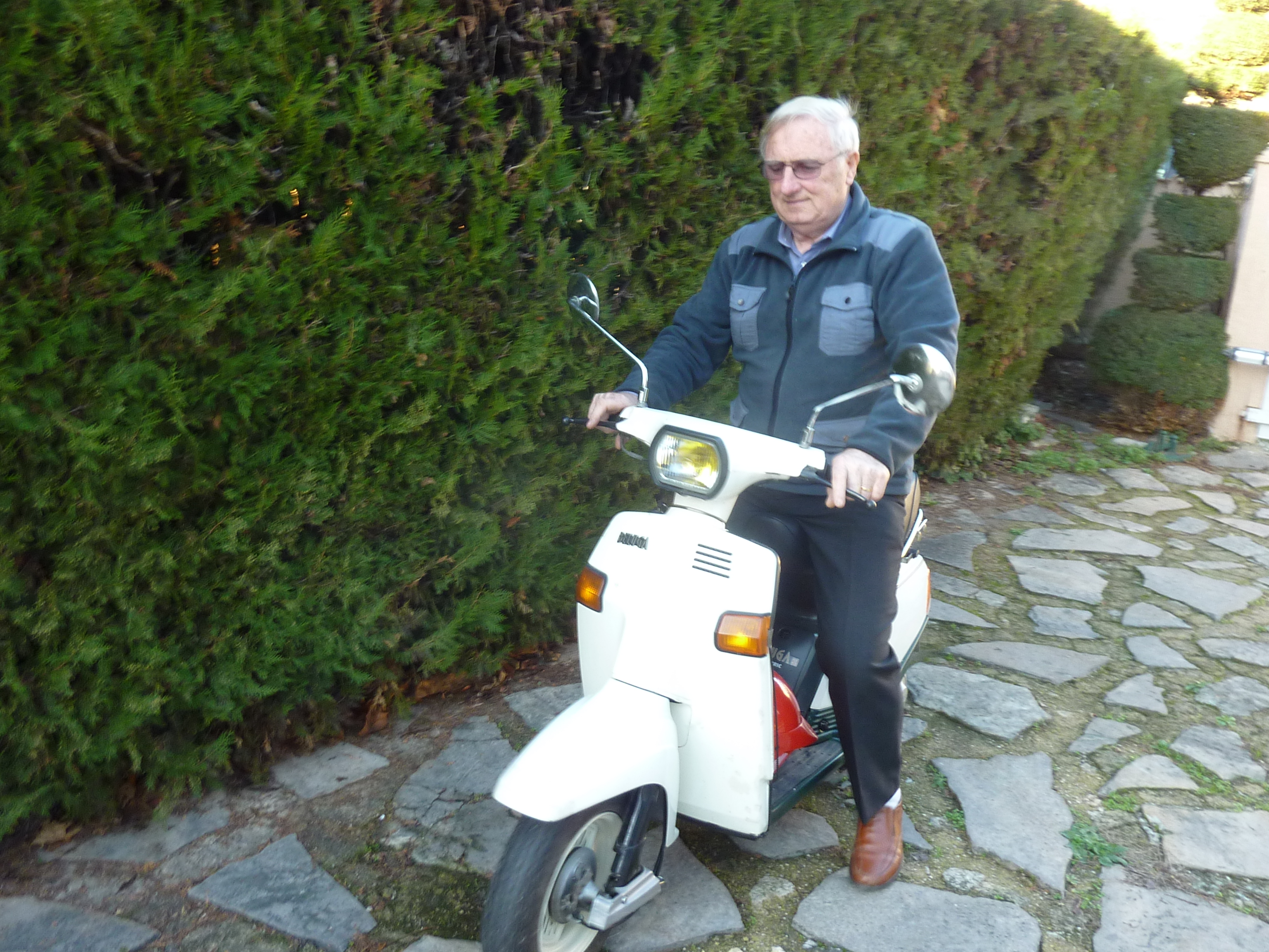 scooter yamaha bélouga
